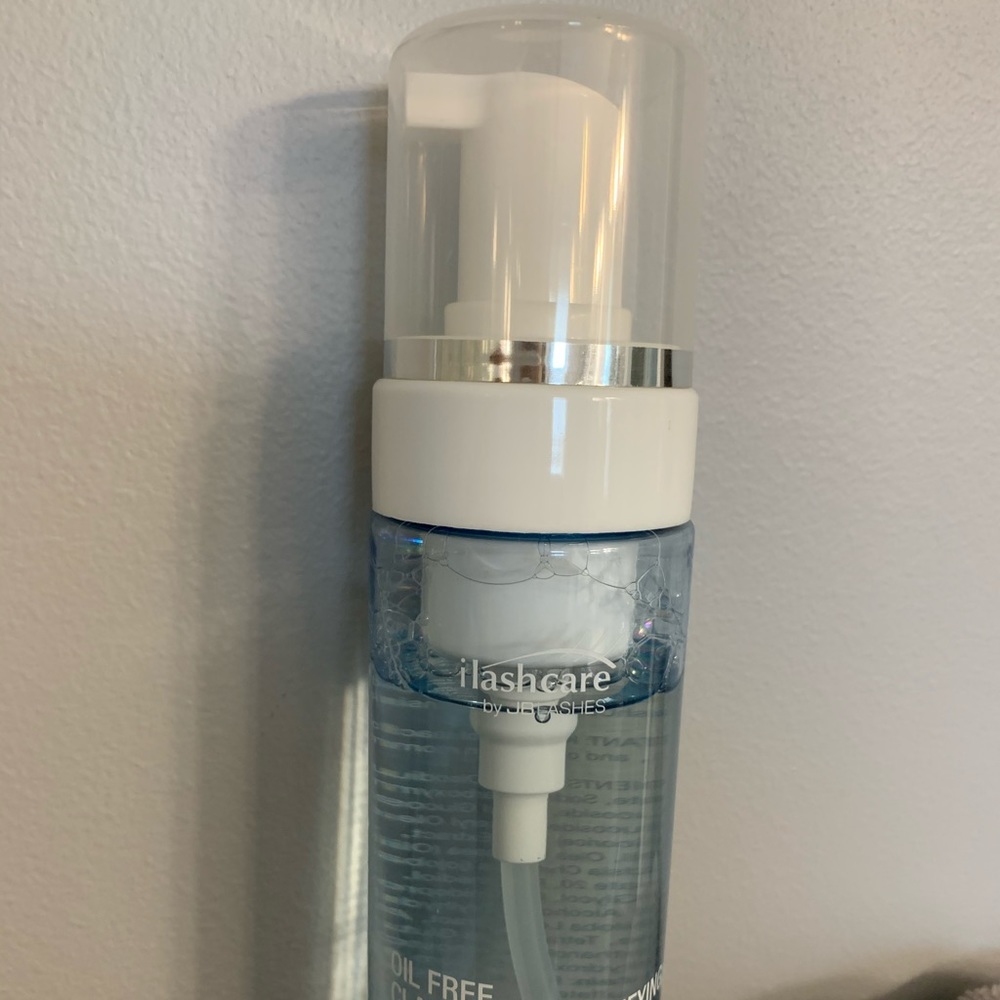 Eye lash care foaming cleanser for lash extensions